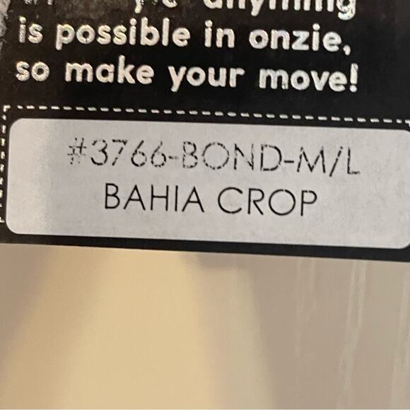 Onzie Bondi Print Bahia Crop Top Blue NEW Medium/Large - Picture 6 of 7